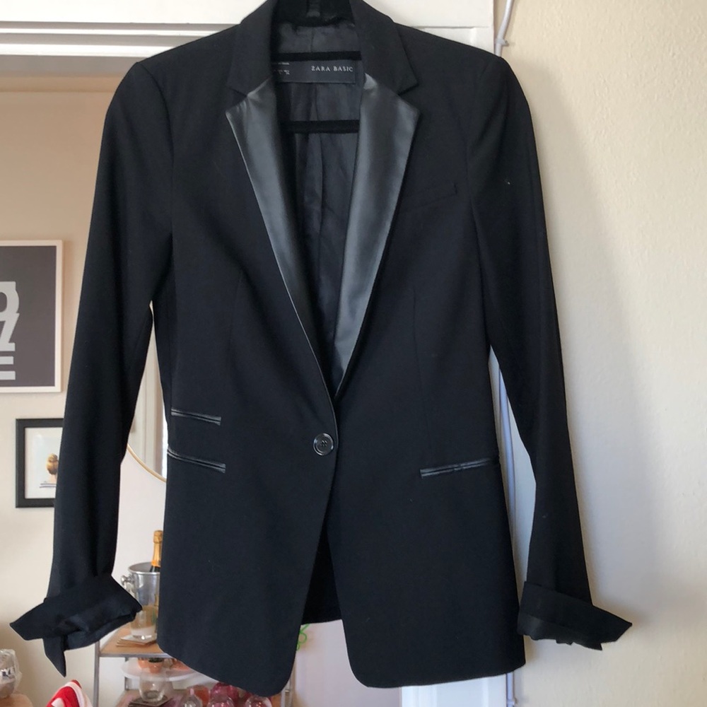 Zara Black structured blazer